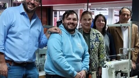 COSIENDO REDES